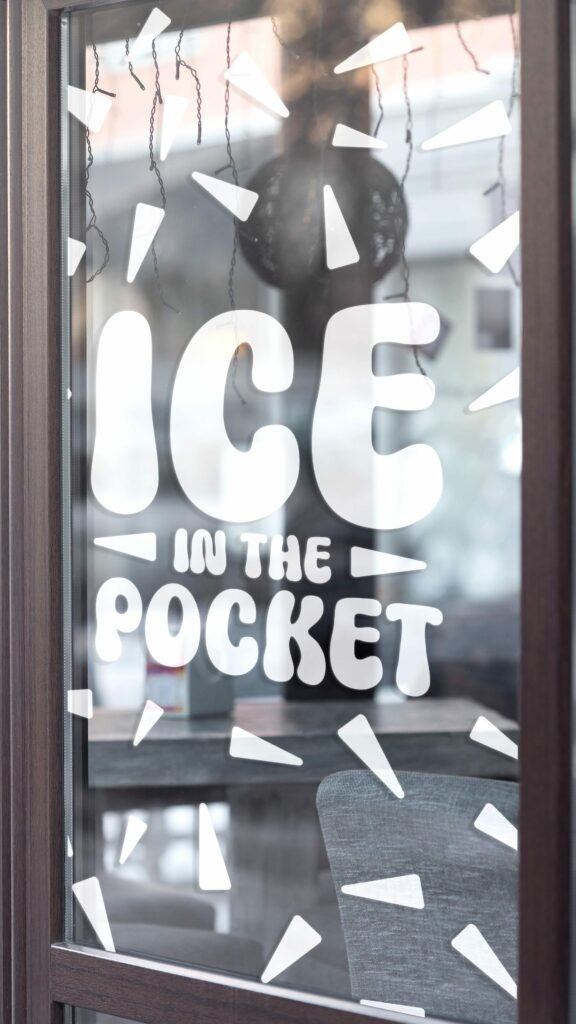 Mockup Ice in the pocket